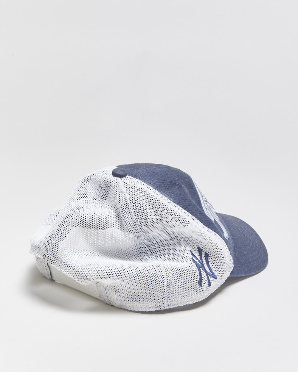 Vintage Titleist x NY Yankees Embroidered MLB Trucker Hat - OS