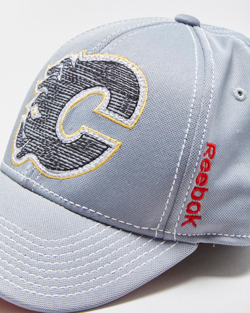 DS Vintage Reebok Calgary Flames NHL Centre Ice FitMax'70 Baseball Cap - S/M