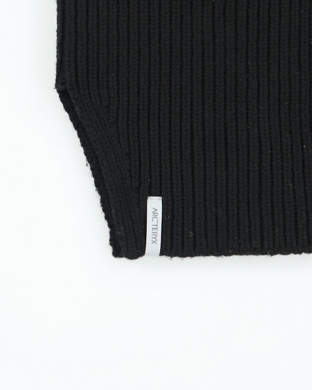 Arc'teryx Black Lemae Wool Ribbed Knit Balaclava - L