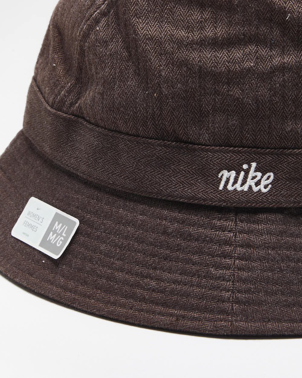 Vintage Y2K DSWT Nike Small Logo Bucket Hat - M/L