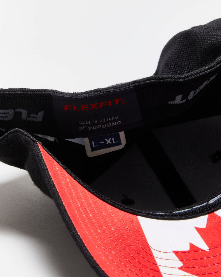 Vintage Oakley Canada FlexFit Baseball Cap - L/XL