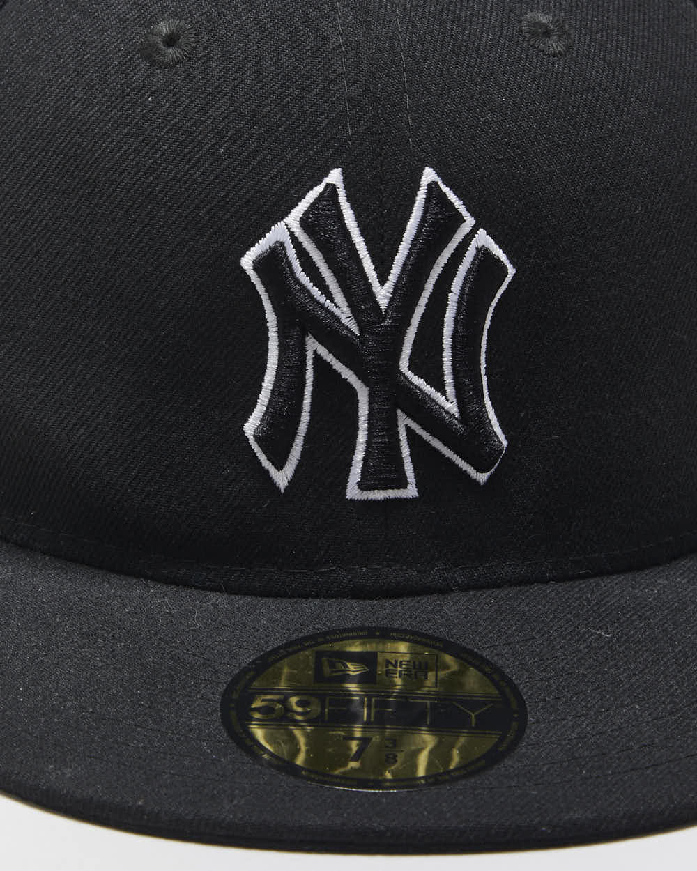 Vintage New Era 59Fifty New York Yankees MLB Fitted Baseball Cap - 7 3/8