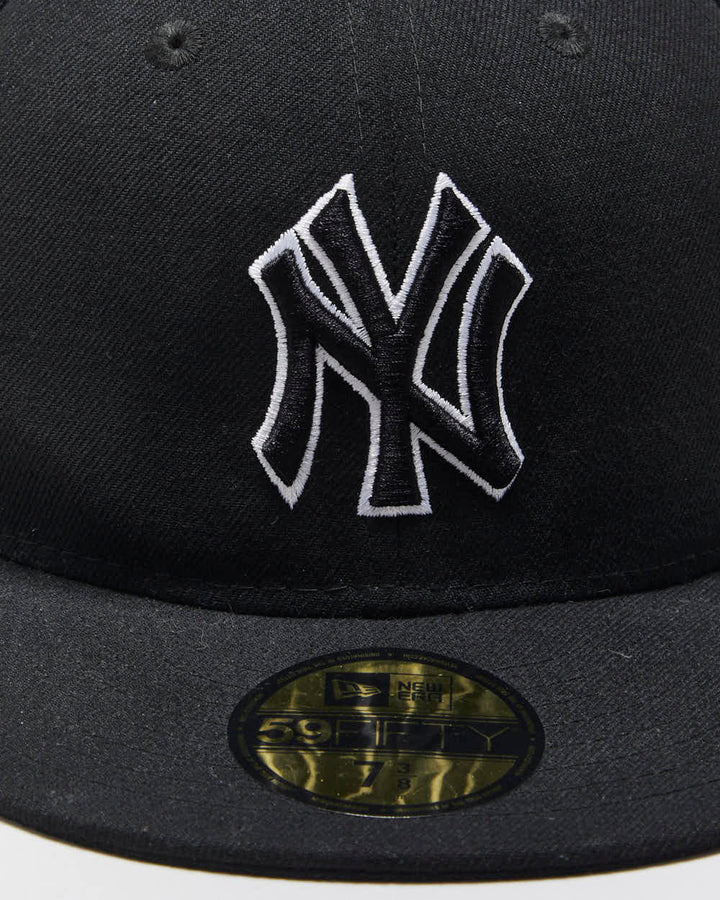 Vintage New Era 59Fifty New York Yankees MLB Fitted Baseball Cap - 7 3/8