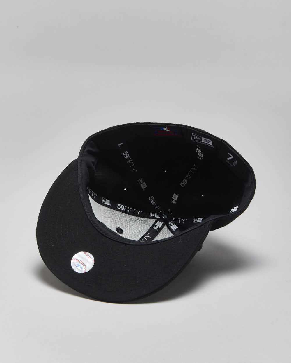 Vintage New Era 59Fifty New York Yankees MLB Fitted Baseball Cap - 7 3/8