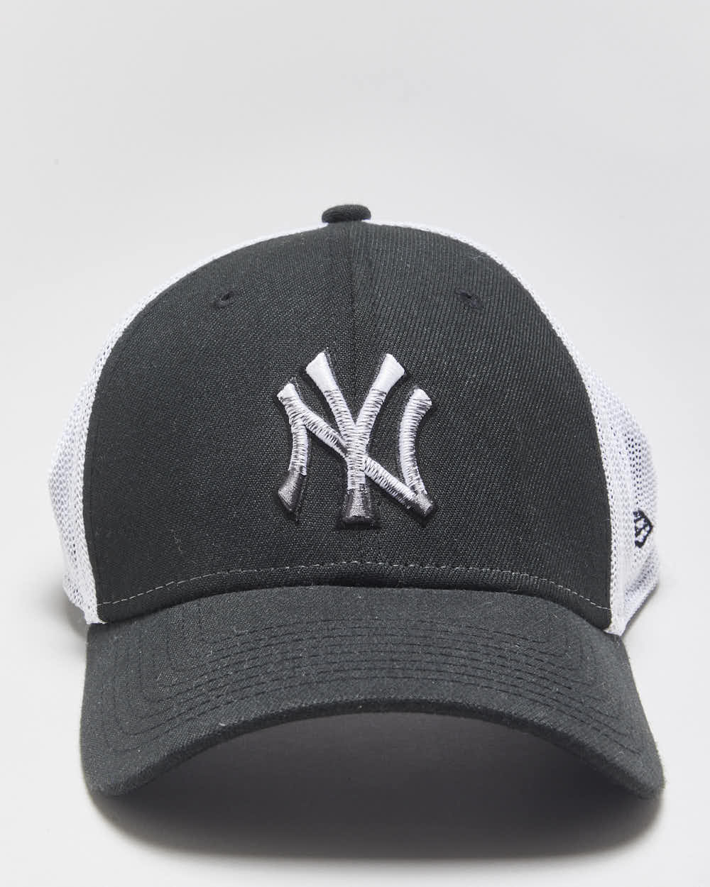Vintage Y2K 00s New Era 39 Thirty New York Yankees MLB Trucker Hat - M/L