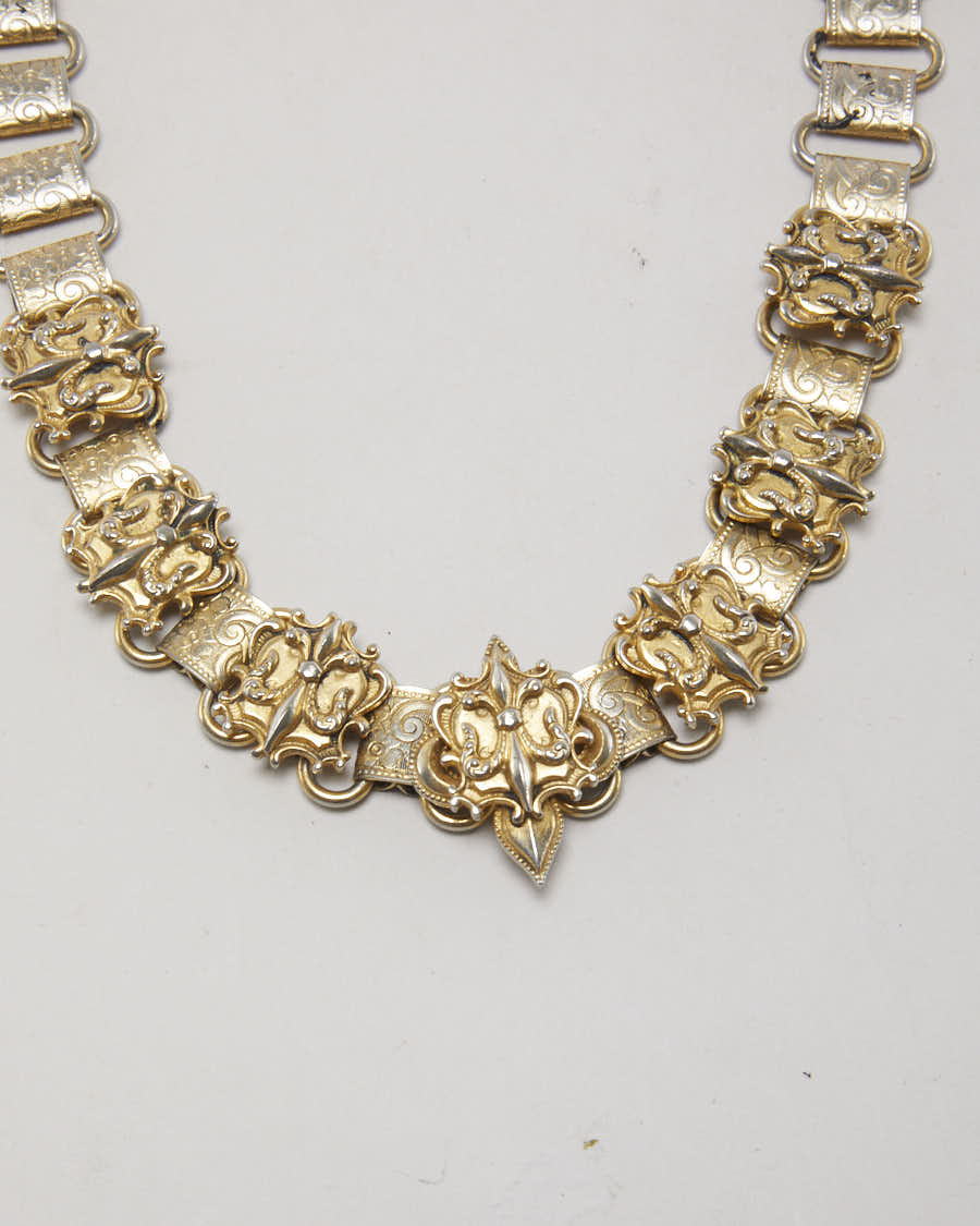 Vintage Detailed Shield Chocker