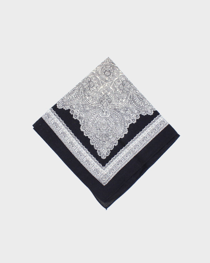 Black &amp; White Paisley Pattern Bandana