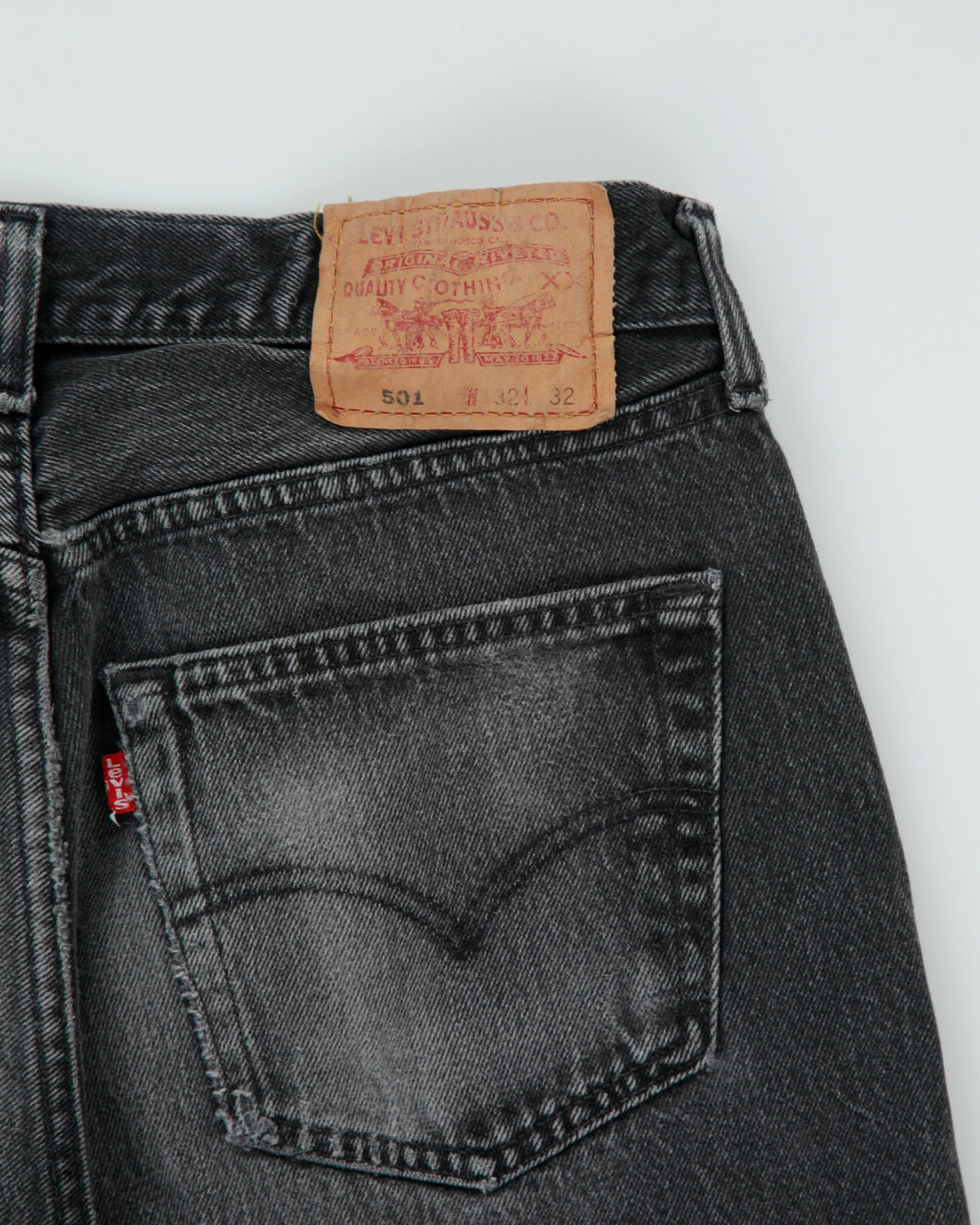 Vintage 1996 Levi's 501 Red Batwing Made In Canada Jeans - W29 L30