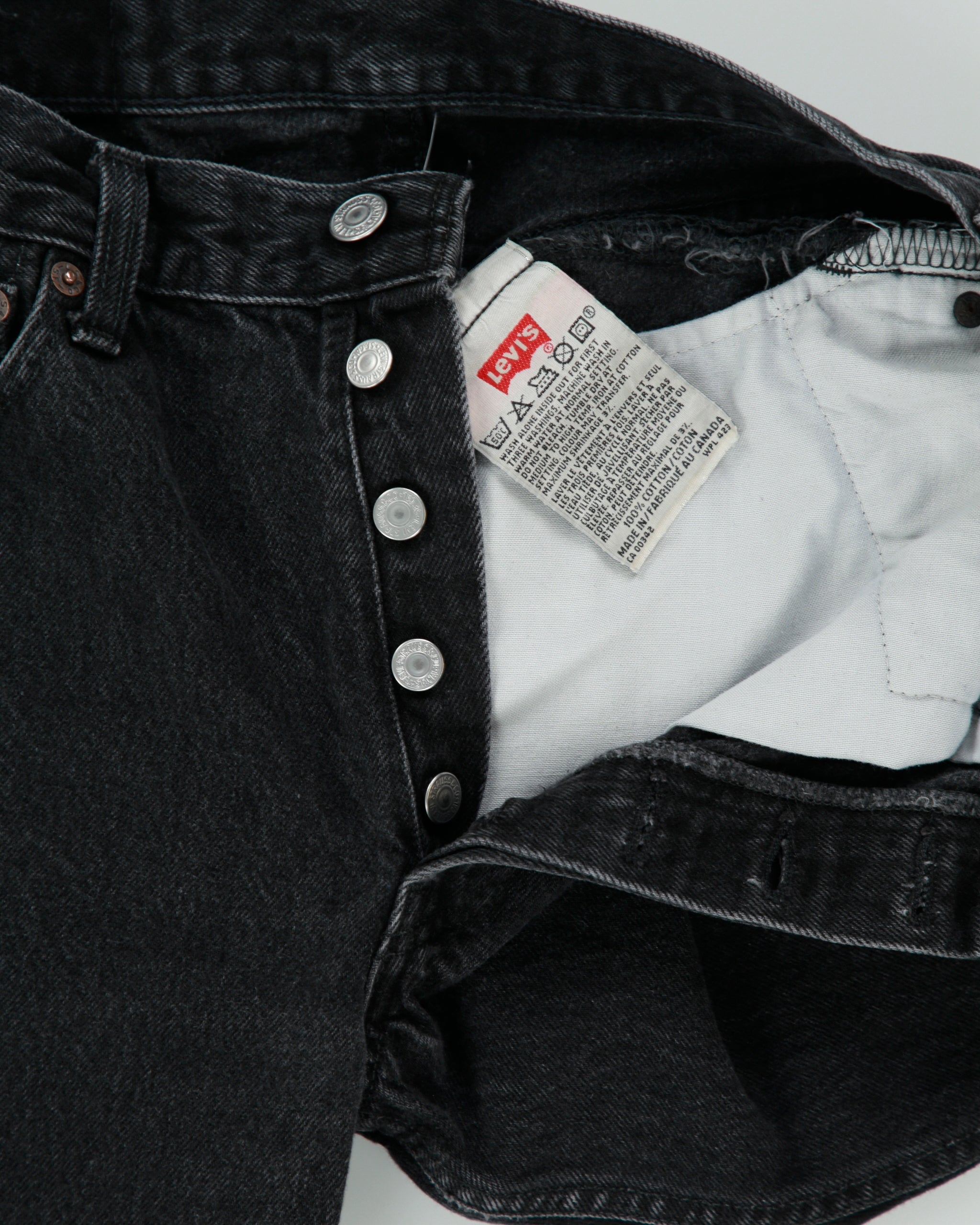 Vintage 1996 Levi's 501 Red Batwing Made In Canada Jeans - W27 L28