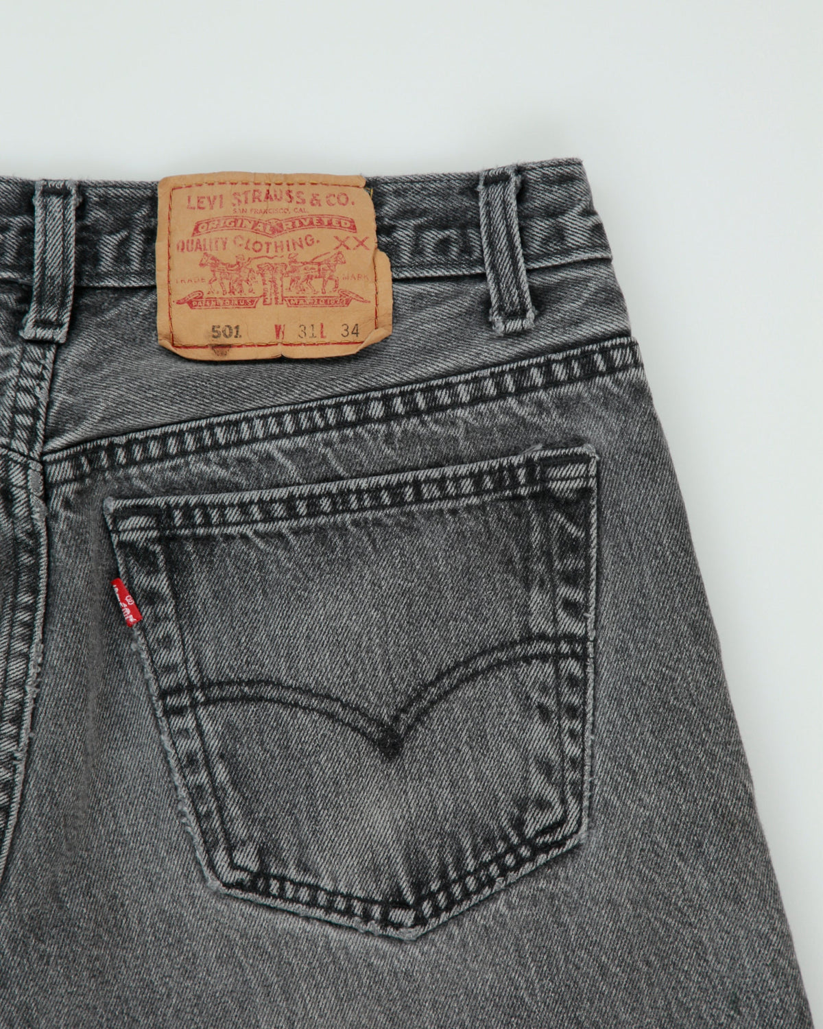 Vintage 1995 Levi's 501 Red Batwing Made In Canada Jeans - W29 L34