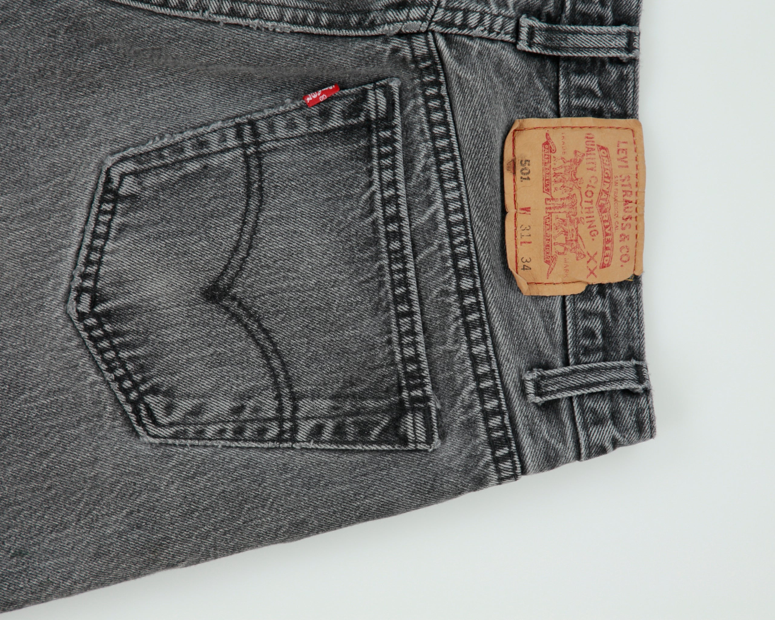 Vintage 1995 Levi's 501 Red Batwing Made In Canada Jeans - W29 L34