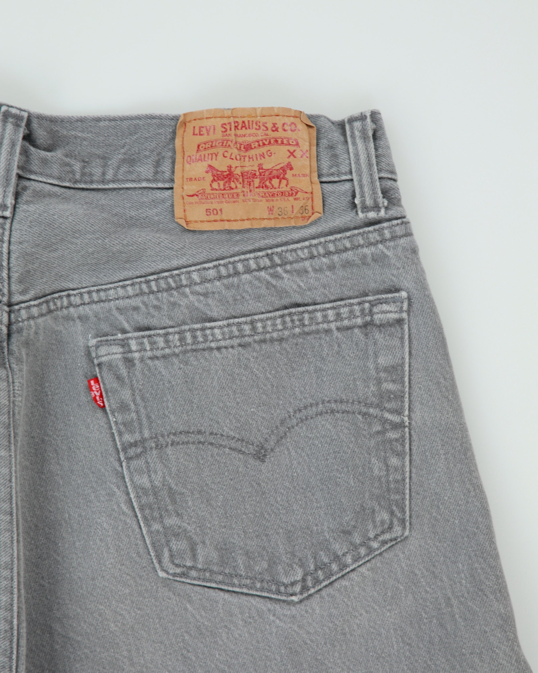 Vintage 1989 Levi's 501 Red Batwing Made In USA Jeans - W33 L34