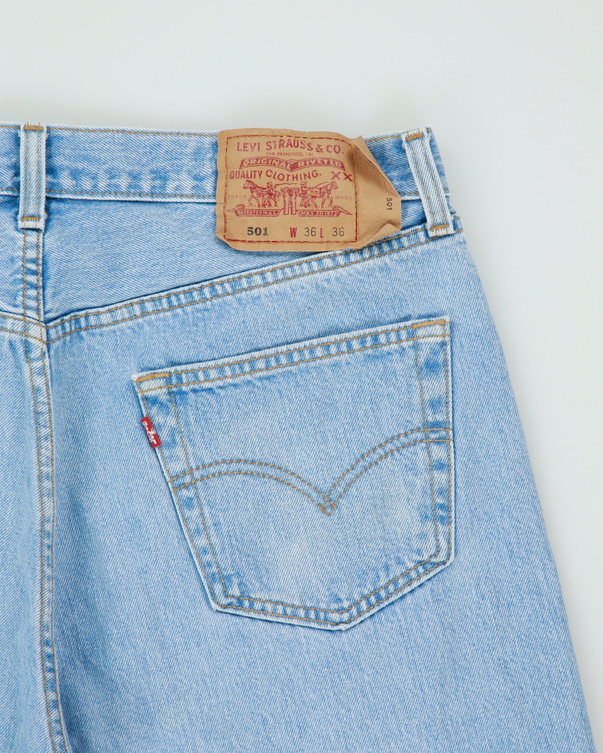 Vintage 1998 Levi's 501 Red Batwing Made In Canada Jeans - W33 L35
