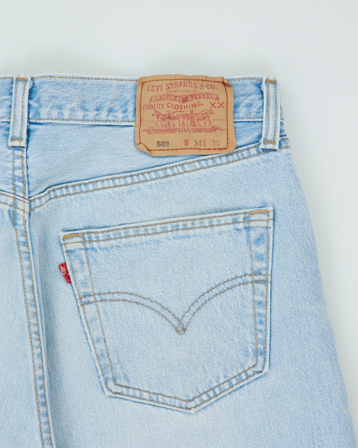 Vintage 1999 Levi's 501 Red Batwing Made In Canada Jeans - W32 L30