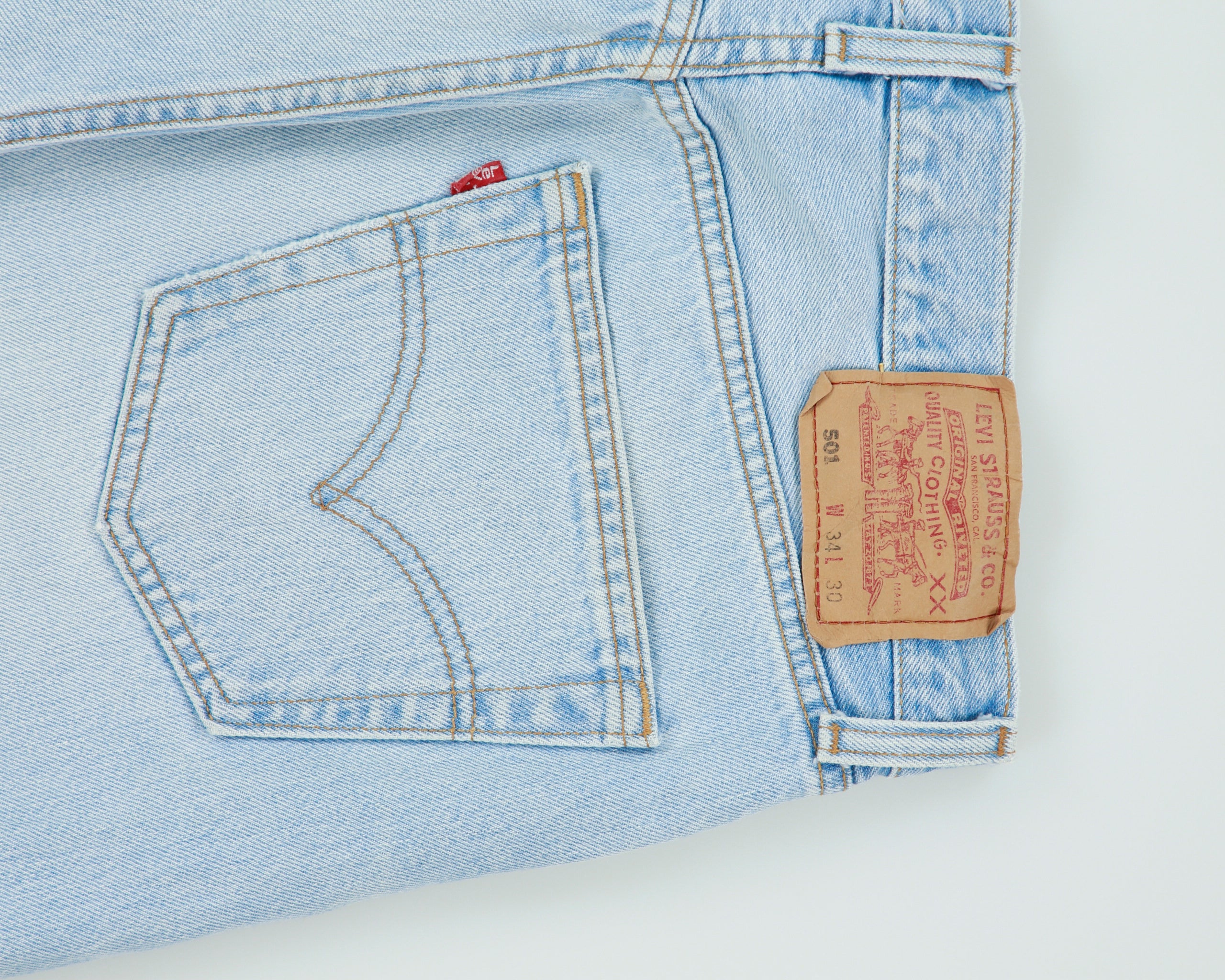 Vintage 1999 Levi's 501 Red Batwing Made In Canada Jeans - W32 L30
