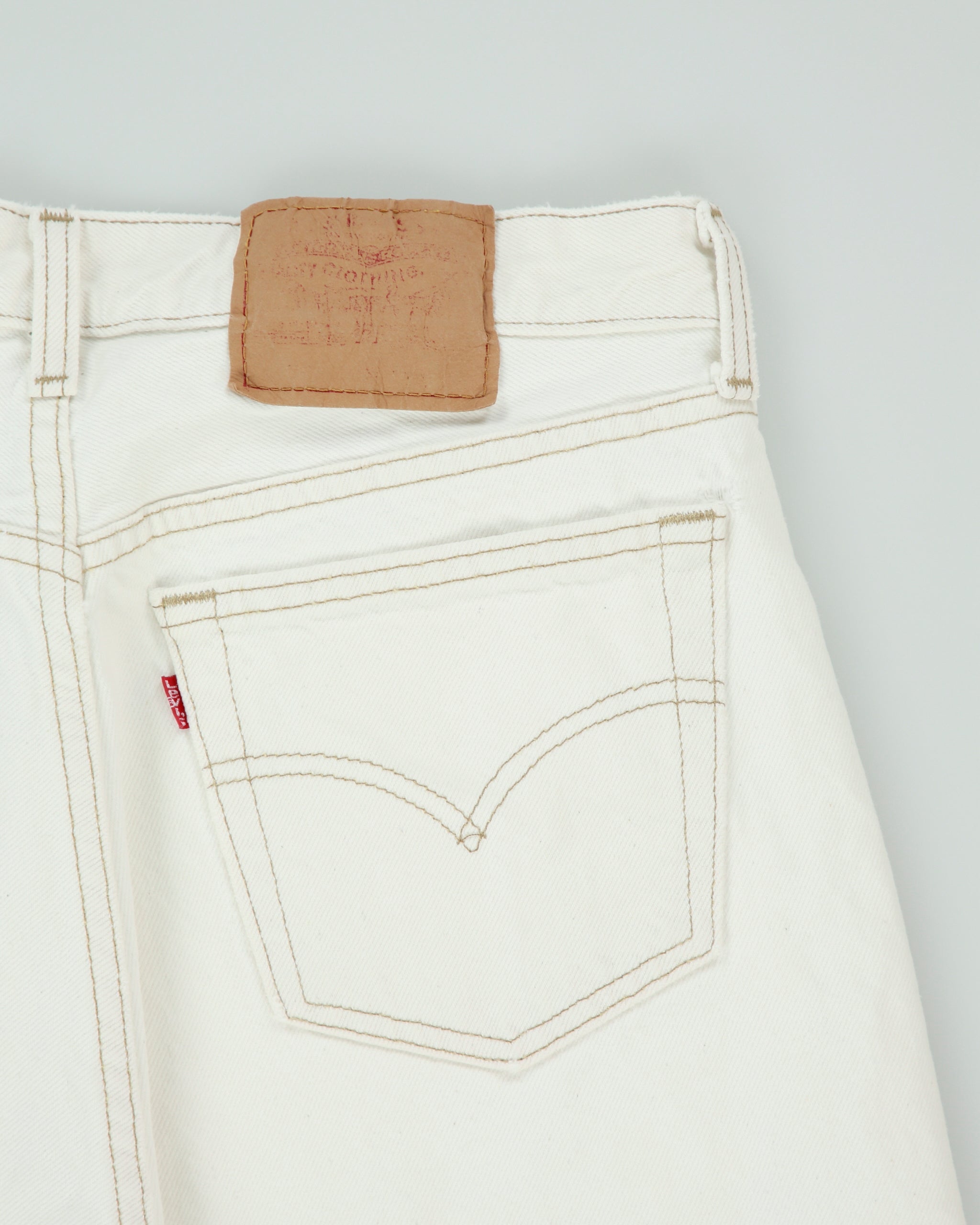 Vintage 1996 Levi's 501 Red Batwing Made In Canada Jeans - W30 L31