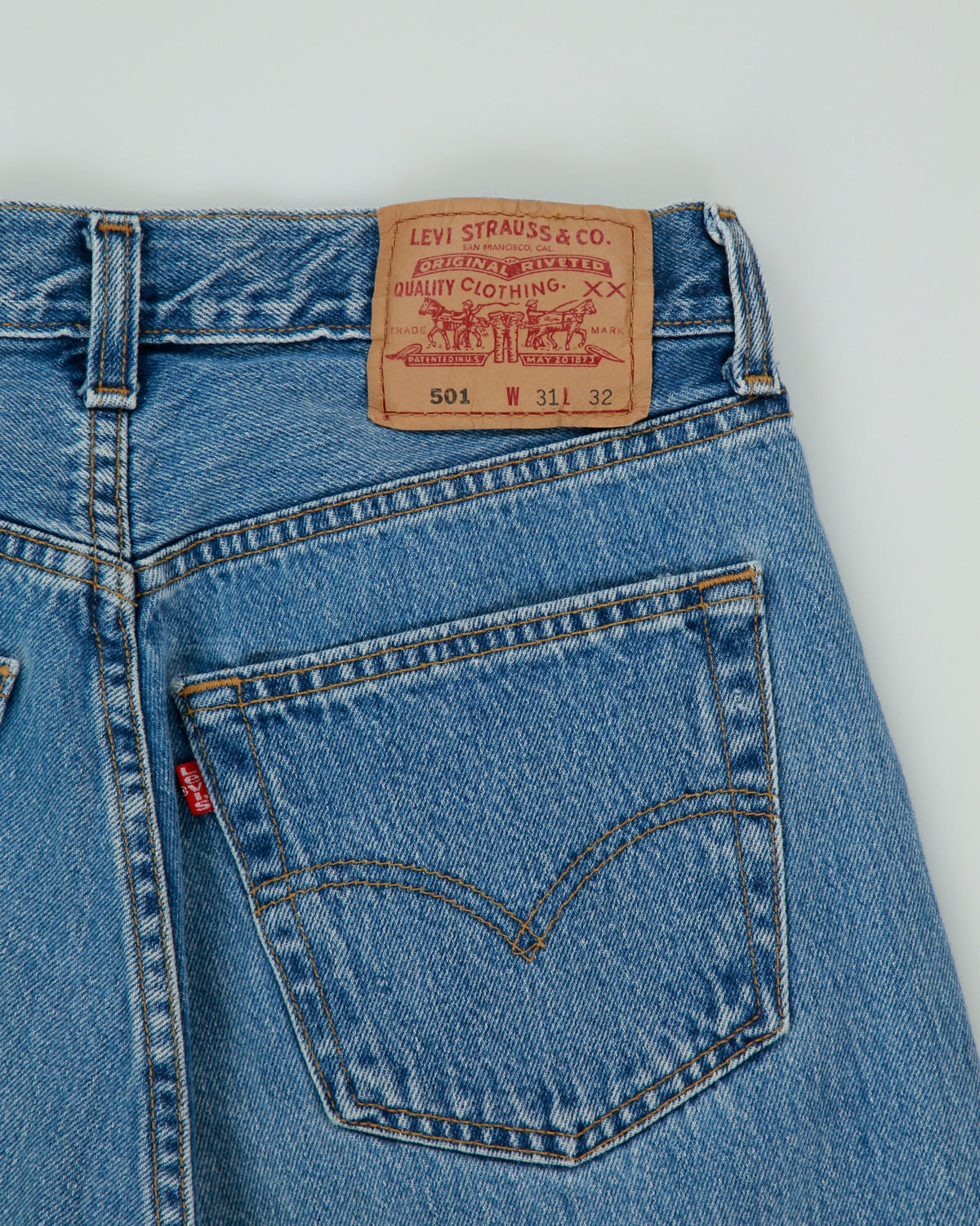 Vintage 1996 Levi's 501 Red Batwing Made In Canada Jeans - W29 L31
