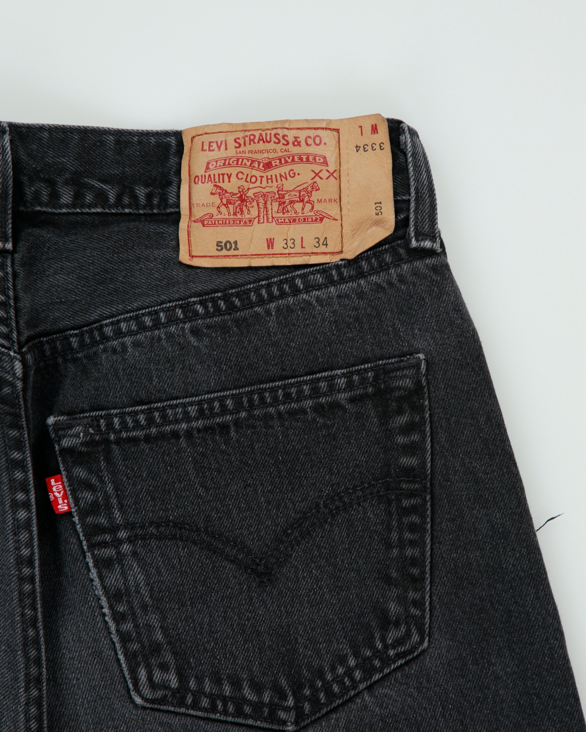Vintage 1998 Levi's 501 Red Batwing Made In Canada Jeans - W29 L32