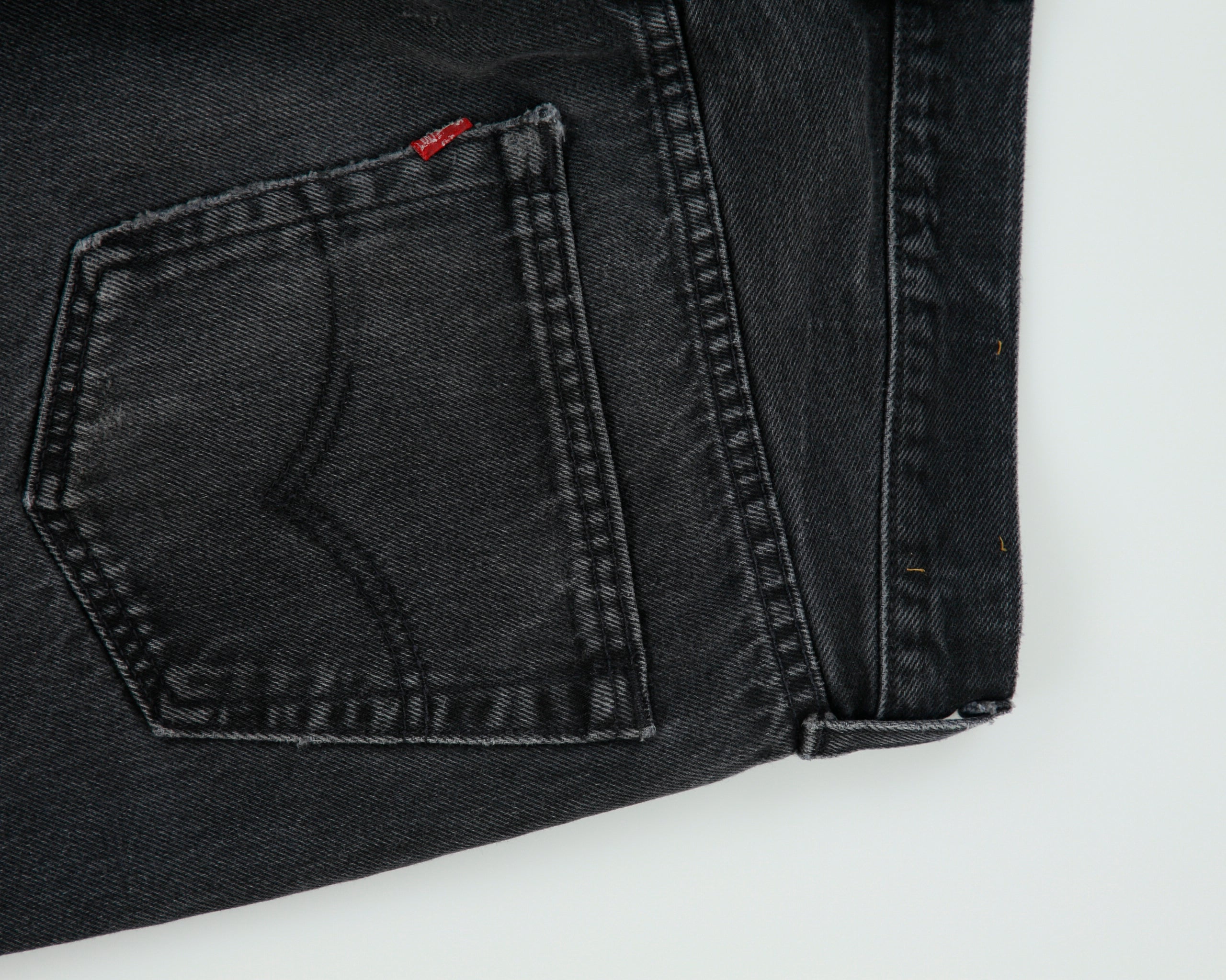 Vintage 1997 Levi's 501 Red Batwing Made In Canada Jeans - W32 L33
