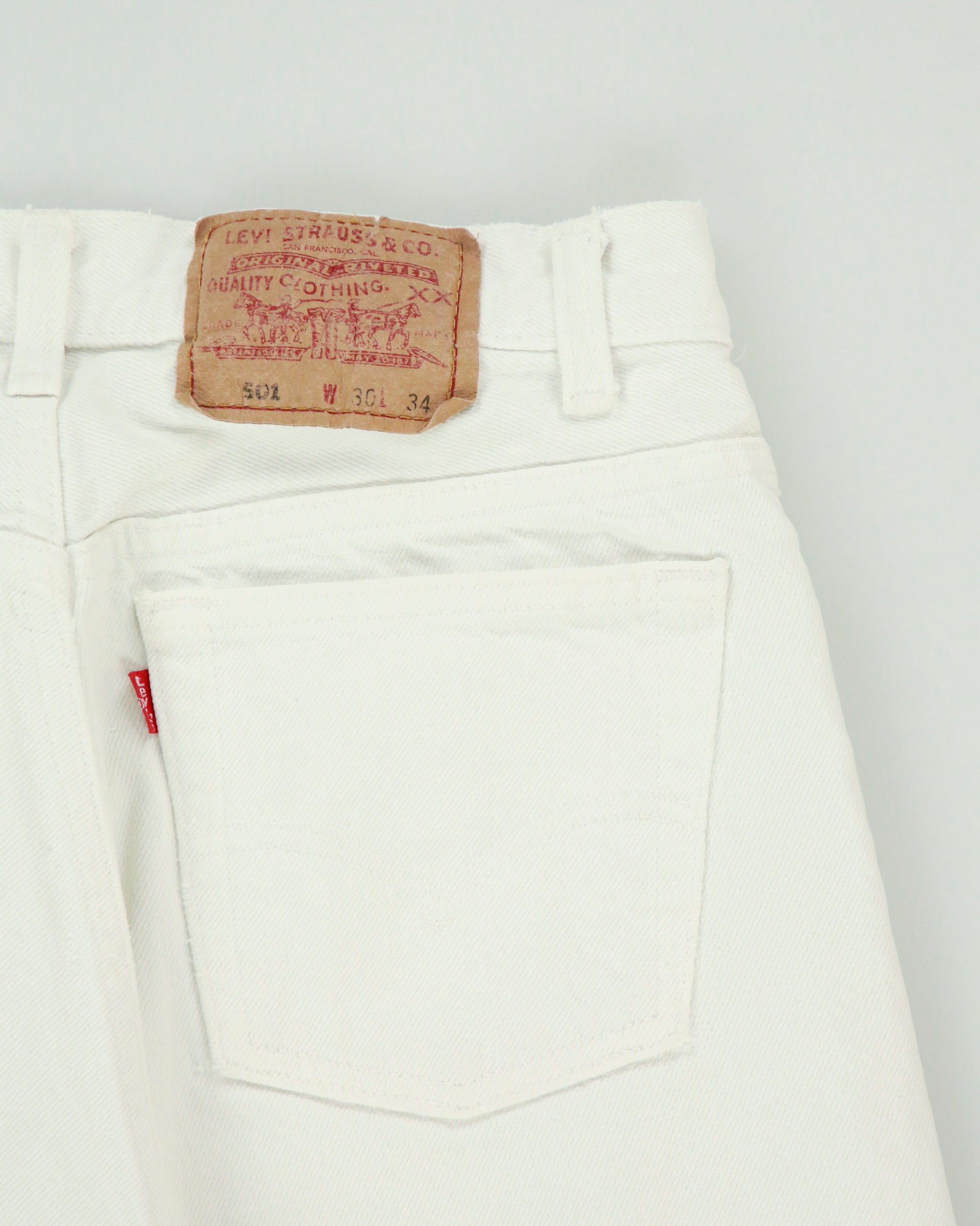 Vintage 1995 Levi's 501 Red Batwing Made In Canada Jeans - W28 L33