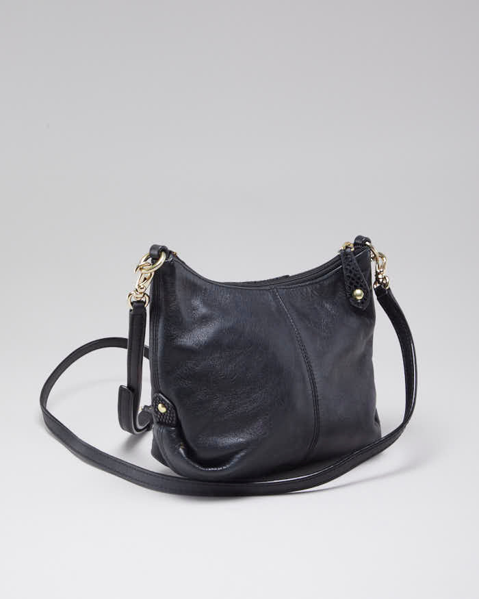 Woman's Black Coach Classic Leather Cross Body Bag