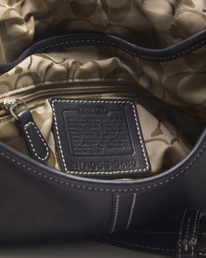 Vintage Coach Black leather Crossbody bag