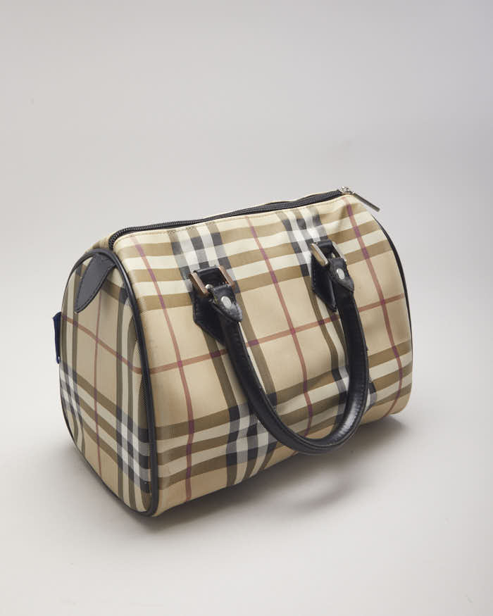 burberry walk in the rain bowler bag 2002 Black Patent Cube Bowling Modaselle it offers versatile carry options with a polished feel. Burberry Small Chester Nova Check