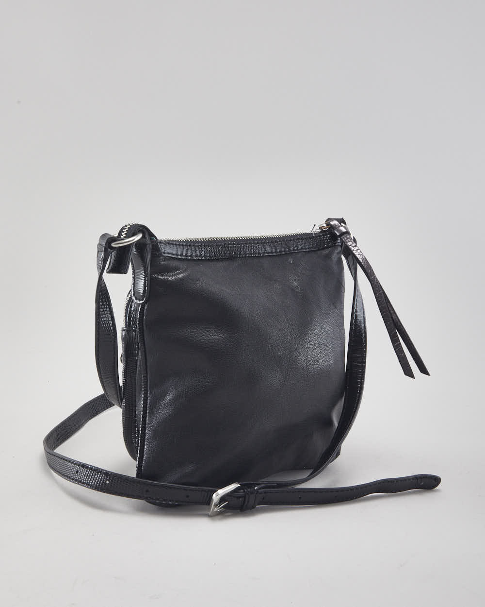 Y2k 00s Guess Crossbody Bag