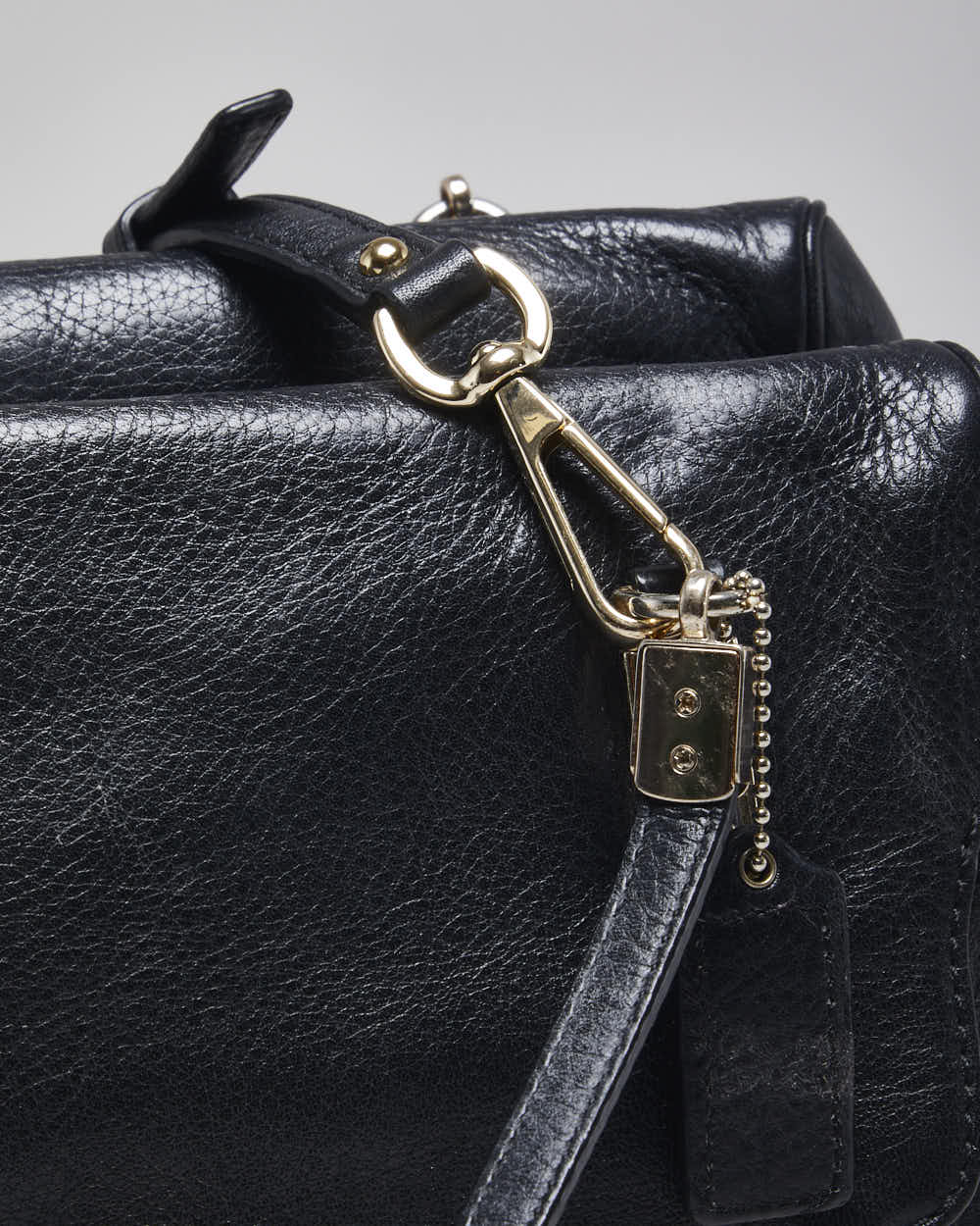 Vintage Y2k 00s Coach Black Leather Cross-body Bag