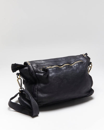 Vintage Bolsa Nova Leather Studded Bag