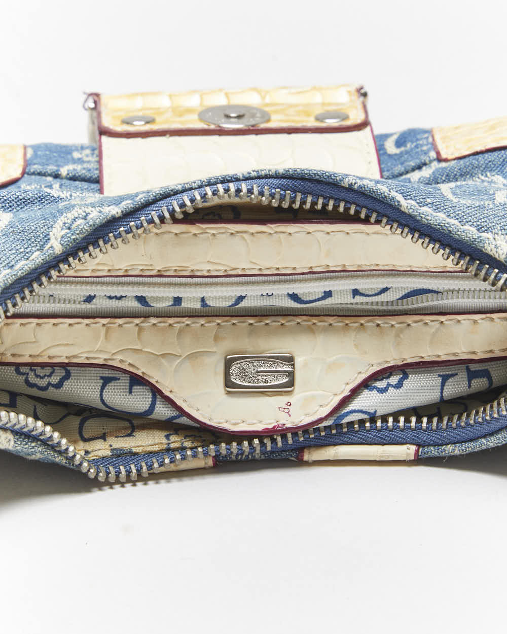 Vintage Y2k 00s Guess Handbag