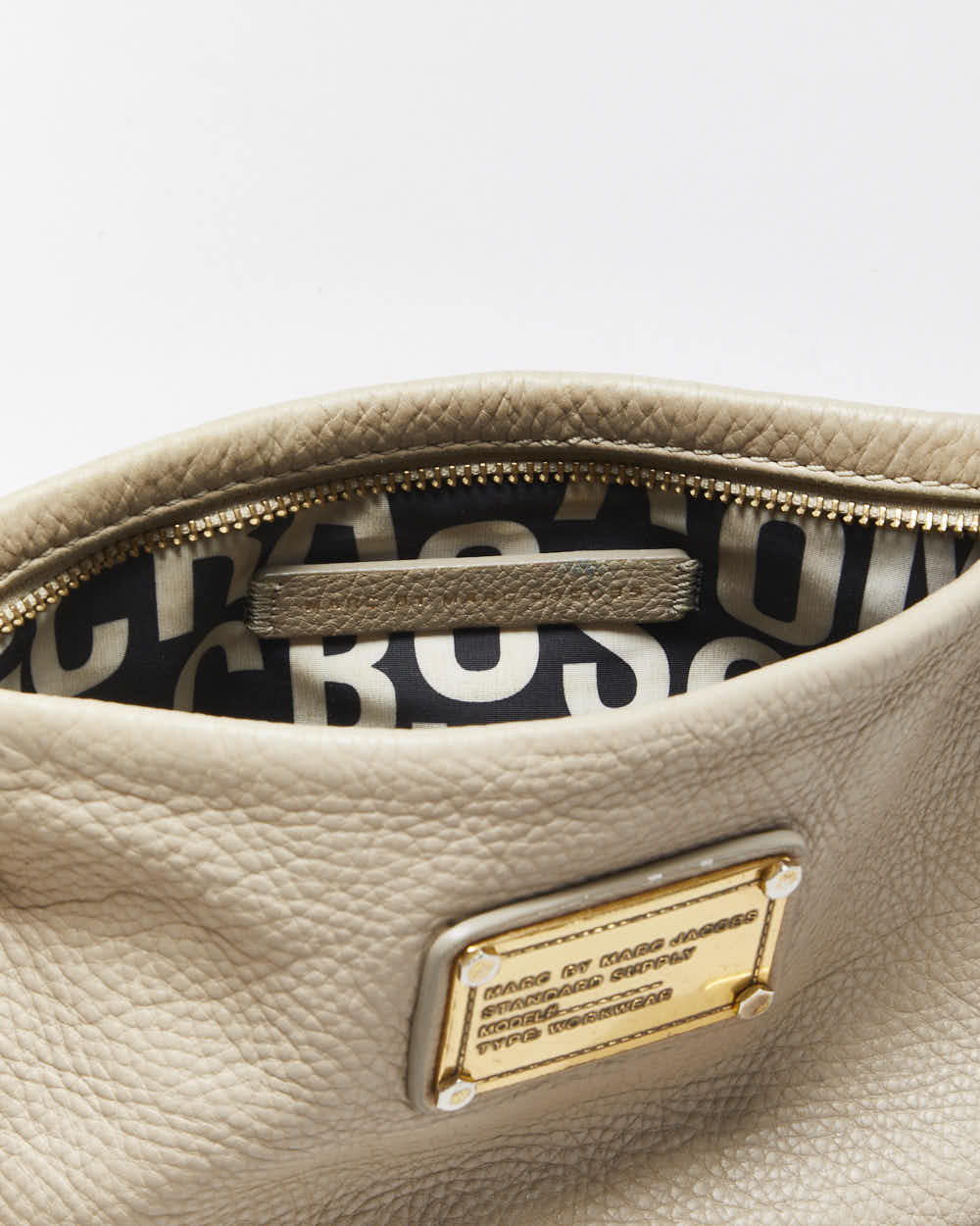 Vintage Y2K 00s Marc By Marc Jacobs Pebble Leather Crossbody Bag