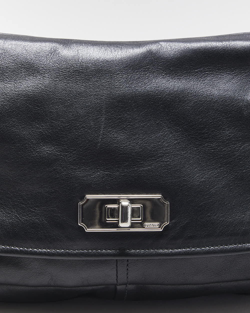 Vintage Y2K 00s Coach Chelsea Calfskin Leather Turnlock Crossbody / Shoulder Bag