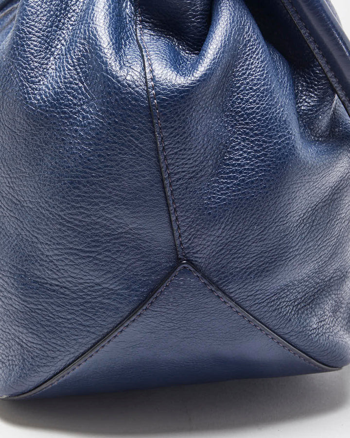 Vintage Y2K 00s Marc By Marc Jacobs Too Hot To Handle Navy Blue Leather Bucket Bag