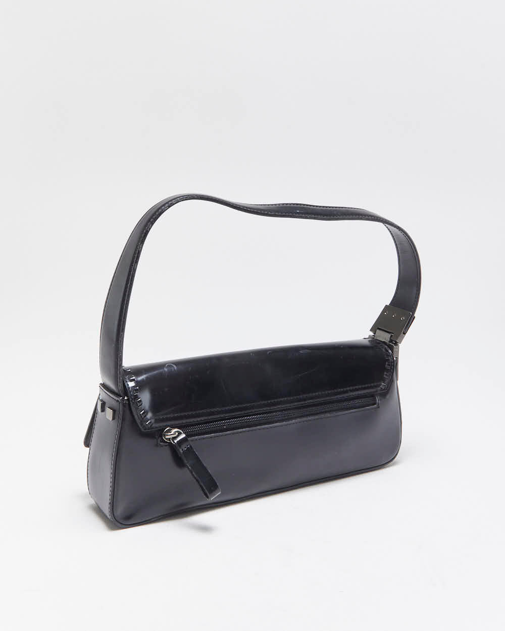 Vintage Y2K 00s Guess Vegan Patent Leather Baguette Shoulder Bag