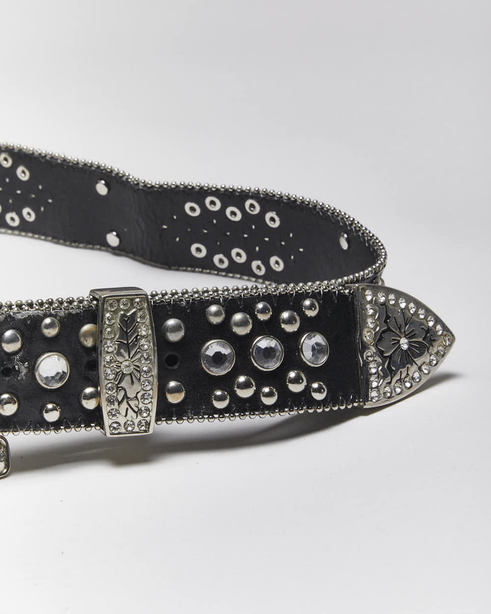Vintage Y2k 00s Skull And Cross Bones Rhinestone Belt - W30-W34