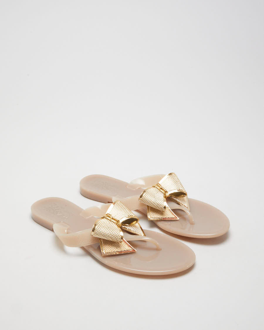 Ferragamo Sandals With Gold Bow - US 7