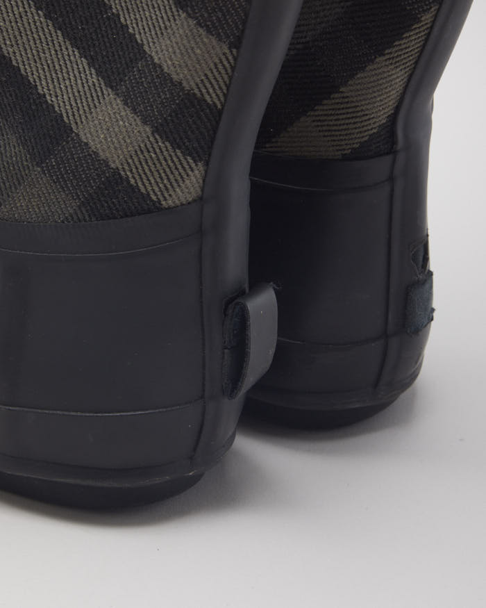 Burberry Grey Rain Boots - UK9