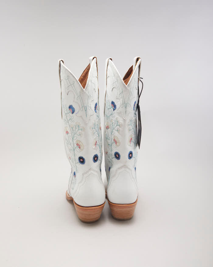 Deadstock Shayenne White Embroidered Cowboy Boots - UK6