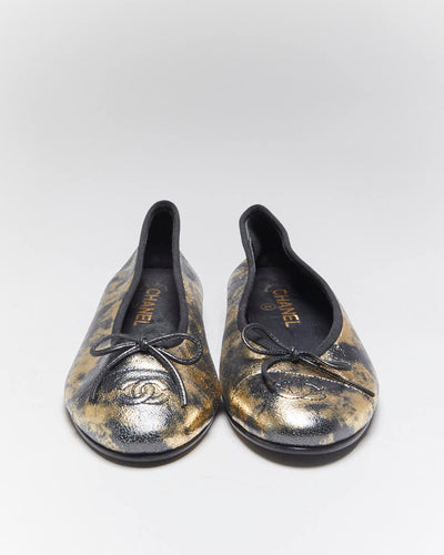 Vintage Chanel Gold & Black Leather - UK5