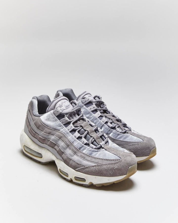 Vintage Nike Air Max 95 Velvet Trainers UK6 - Main Image
