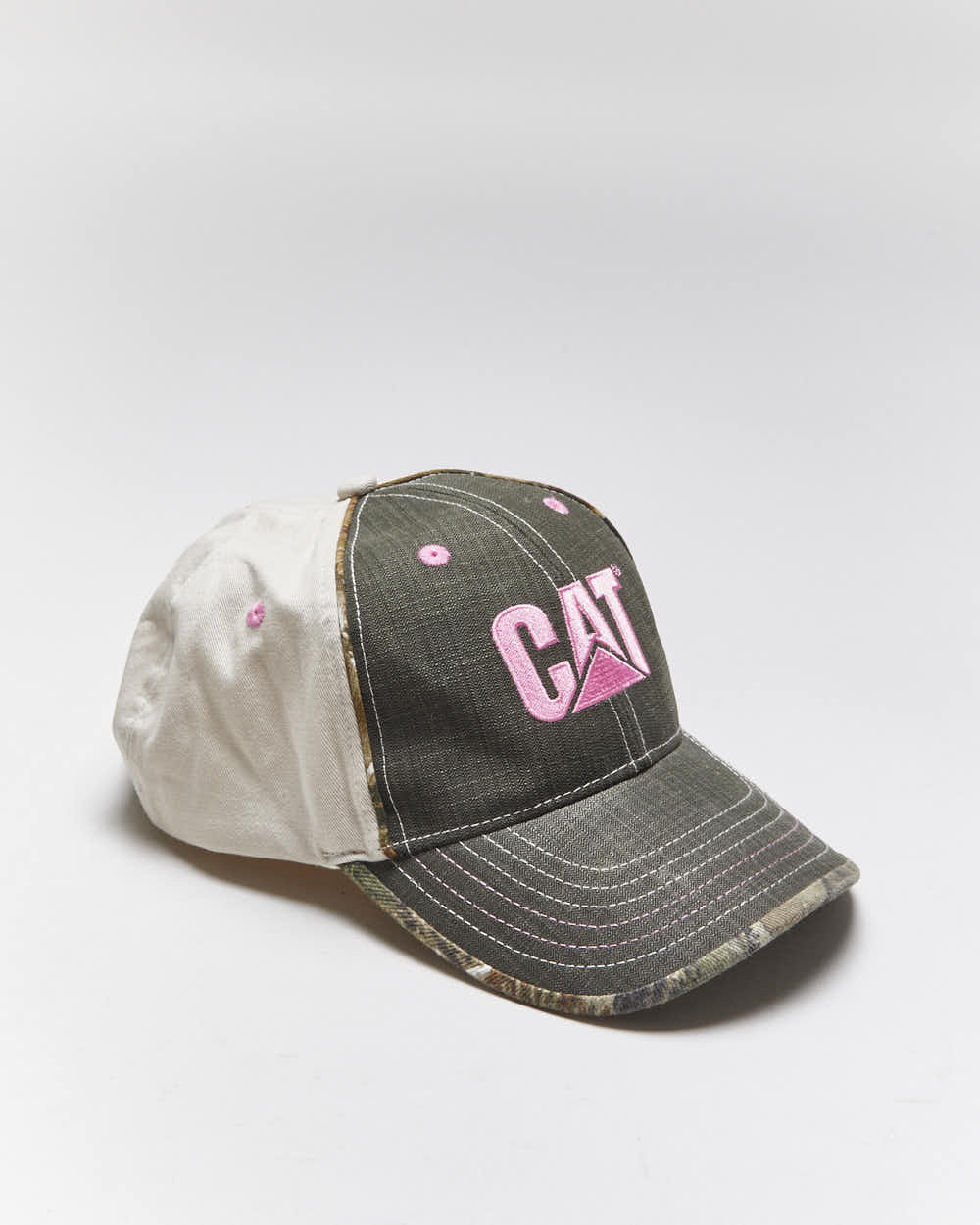 Vintage 2000's CAT Embroidered Camouflage Brim Baseball Cap - OS