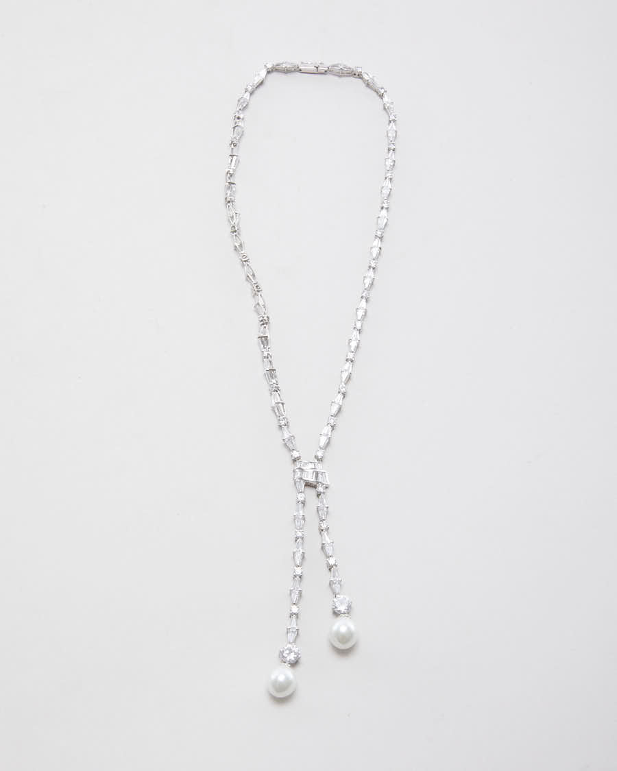 Glam Faux Pearl Necklace