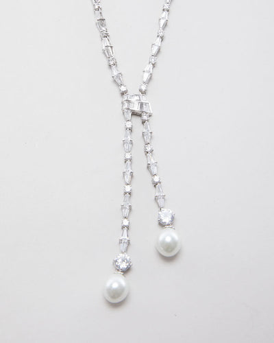 Glam Faux Pearl Necklace