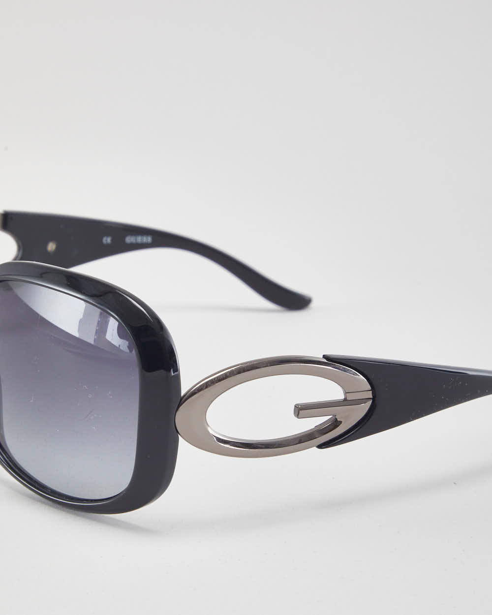 Y2k 00s Guess Black Sunglasses