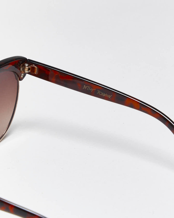 Vintage Y2k 00s Betsey Johnson Sunglasses