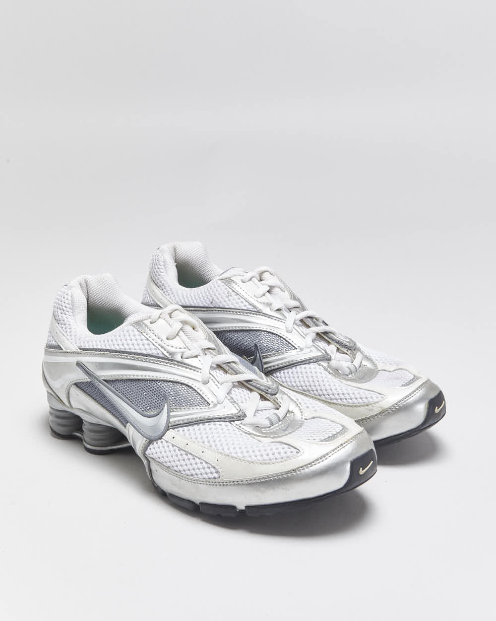 Vintage 2009 Nike Women's Shox Reveal 3 White/Sparkle Silver Trainers - UK7.5