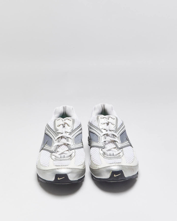 Vintage 2009 Nike Women's Shox Reveal 3 White/Sparkle Silver Trainers - UK7.5