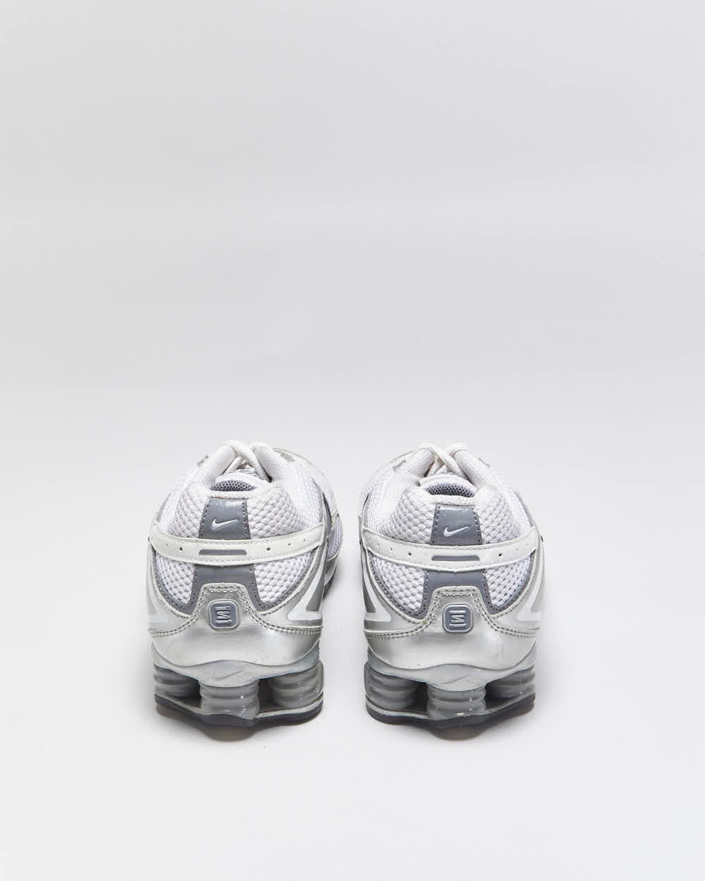 Vintage 2009 Nike Women's Shox Reveal 3 White/Sparkle Silver Trainers - UK7.5
