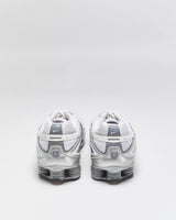 Vintage 2009 Nike Women's Shox Reveal 3 White/Sparkle Silver Trainers - UK7.5